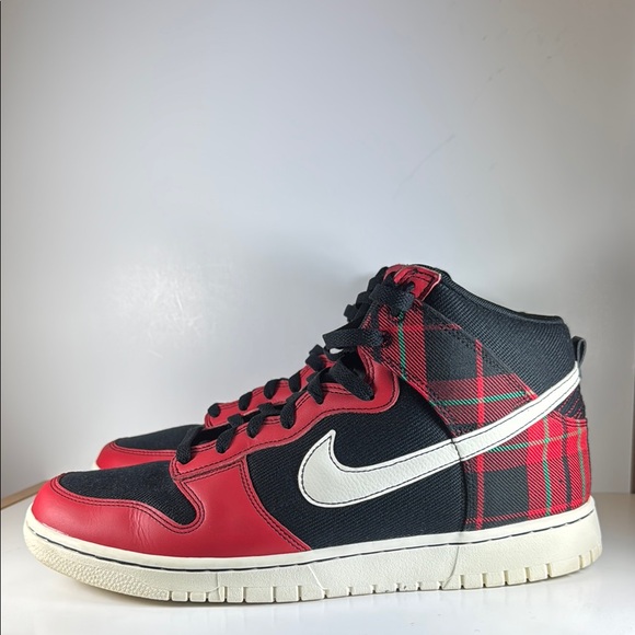 Nike Dunk High Tartan Plaid Men's Size 12 Red Black White Plaid Sneakers - Picture 1 of 12